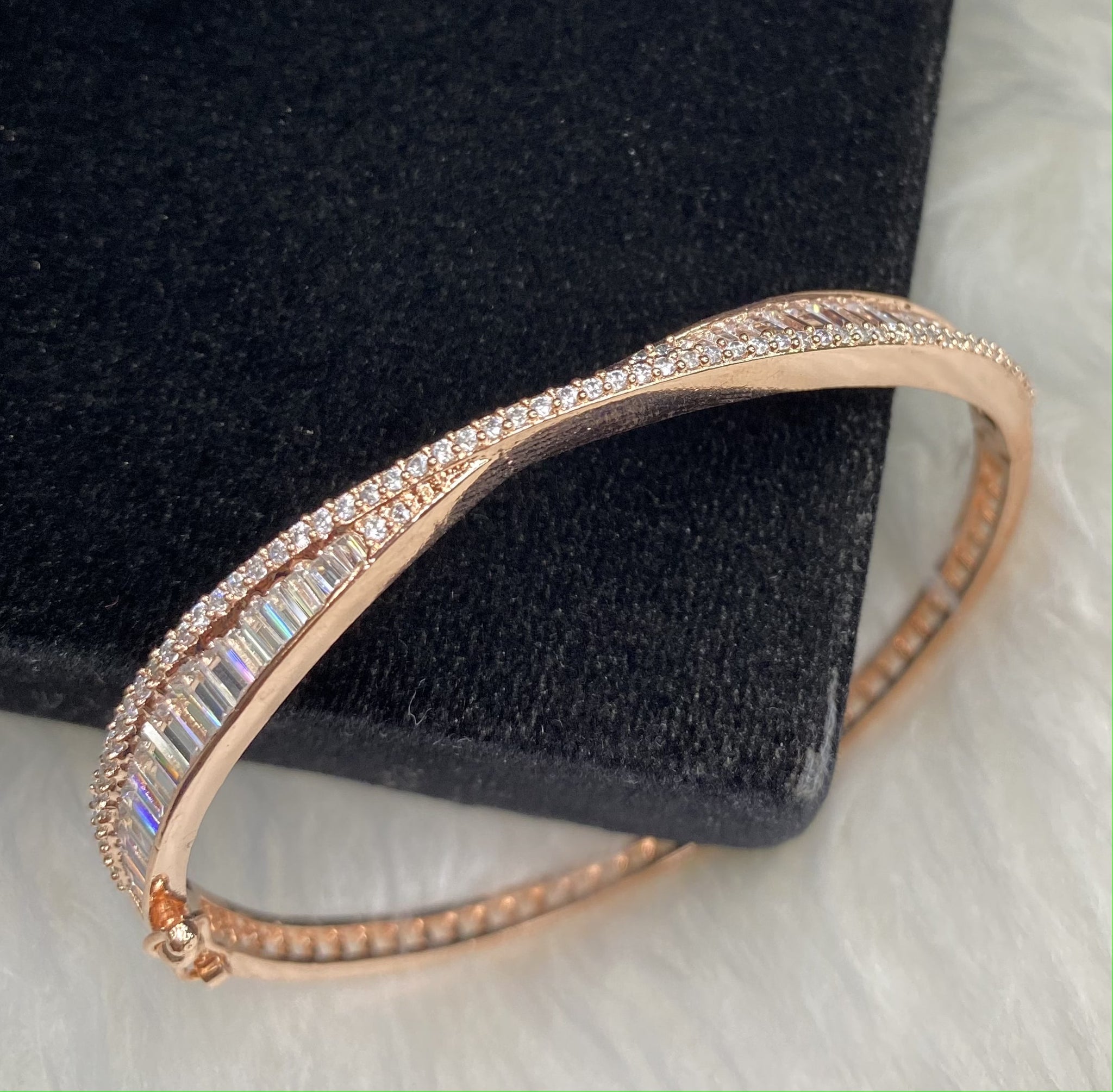 Rose Gold Plated White Clear Stone Bangle Size 2.2 Openable Evening Cocktail Imitation Jewelry Indian Wedding Bridal Necklace Set Bijoux