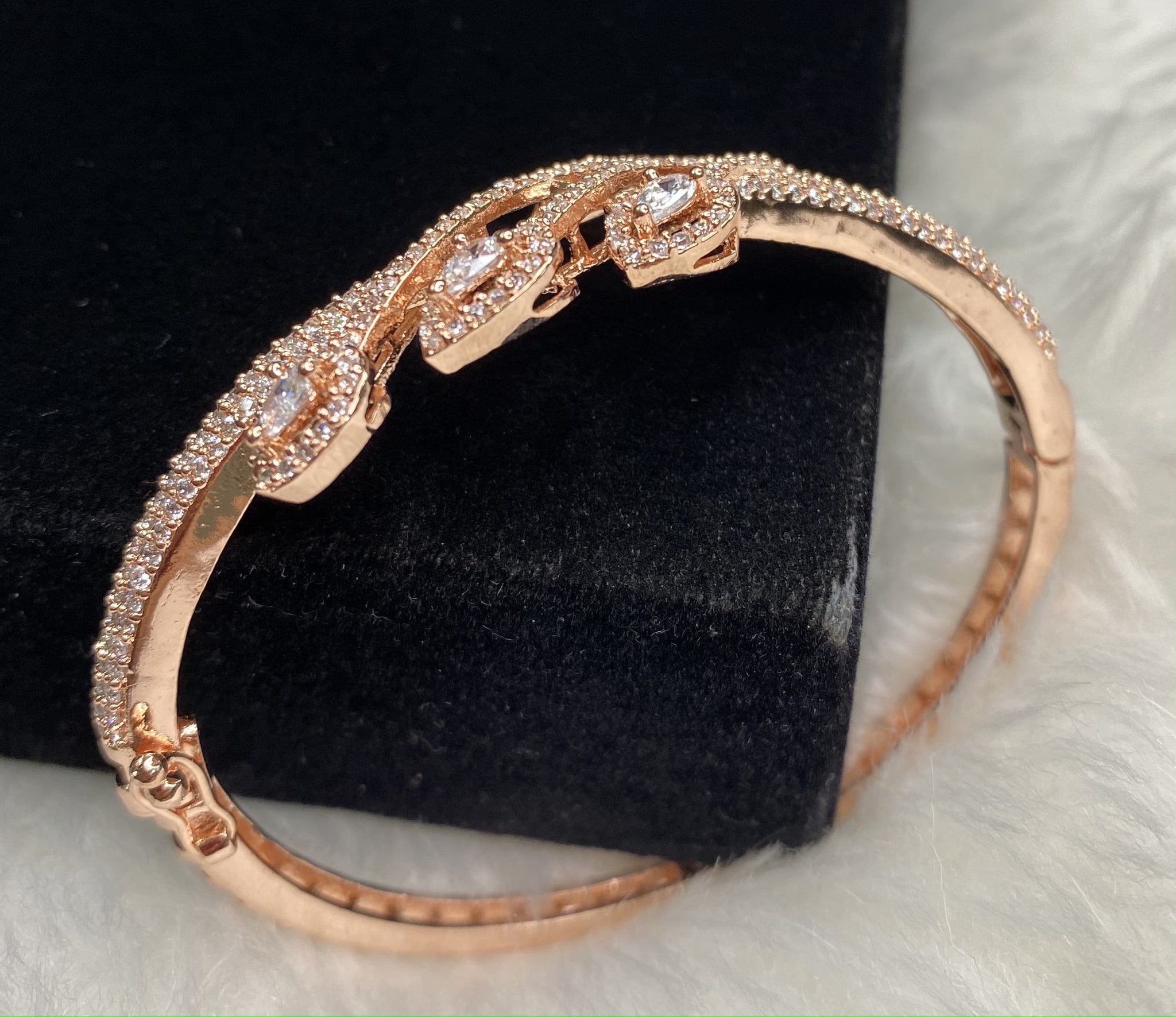 Rose Gold Plated White Clear Stone Bangle Size 2.2 Openable Evening Cocktail Imitation Jewelry Indian Wedding Bridal Necklace Set Bijoux